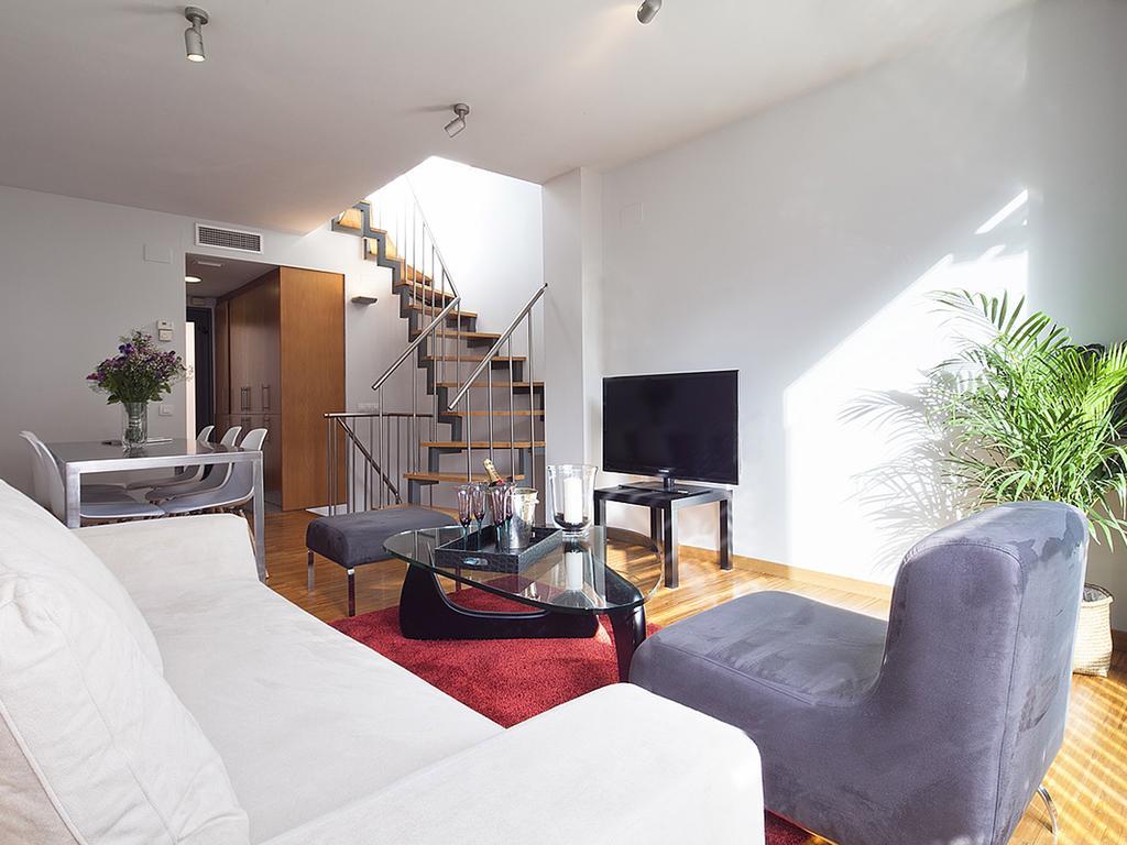 Apartment Barcelona Rentals - Penthouse With Terrace Exterior foto